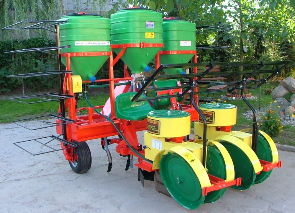 CARUSEL PLANTERS